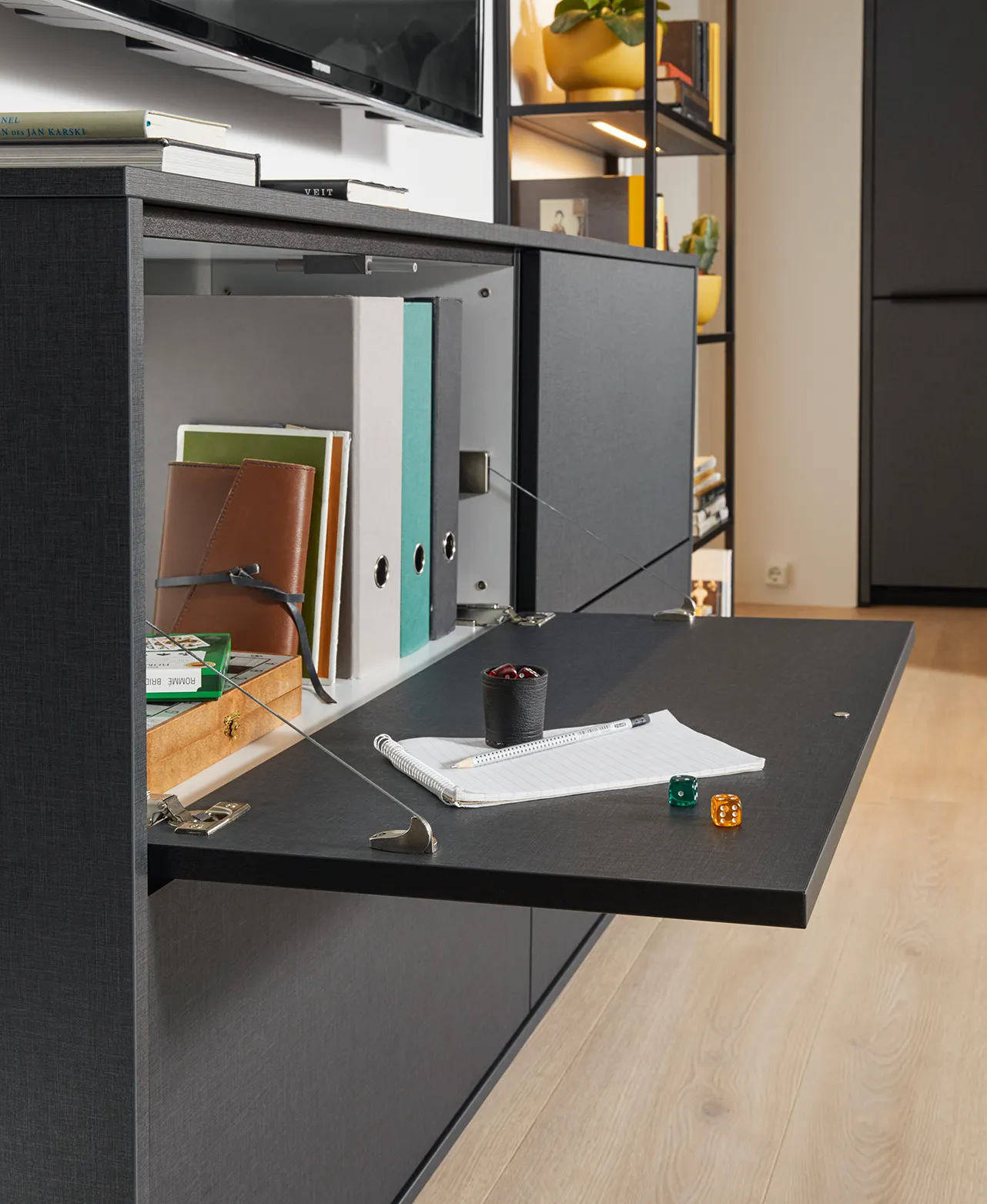 FMA-L092U_ALA-K038_Sideboard-2_2021.webp